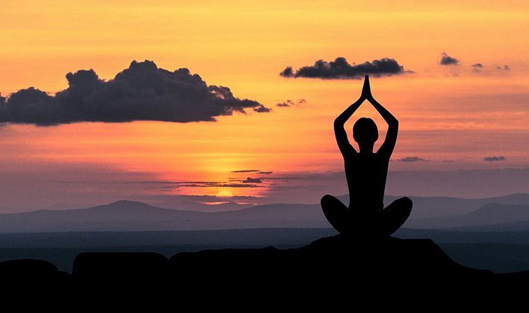 Meditación con Japa Mala para un verano sereno y empoderador - Portada
